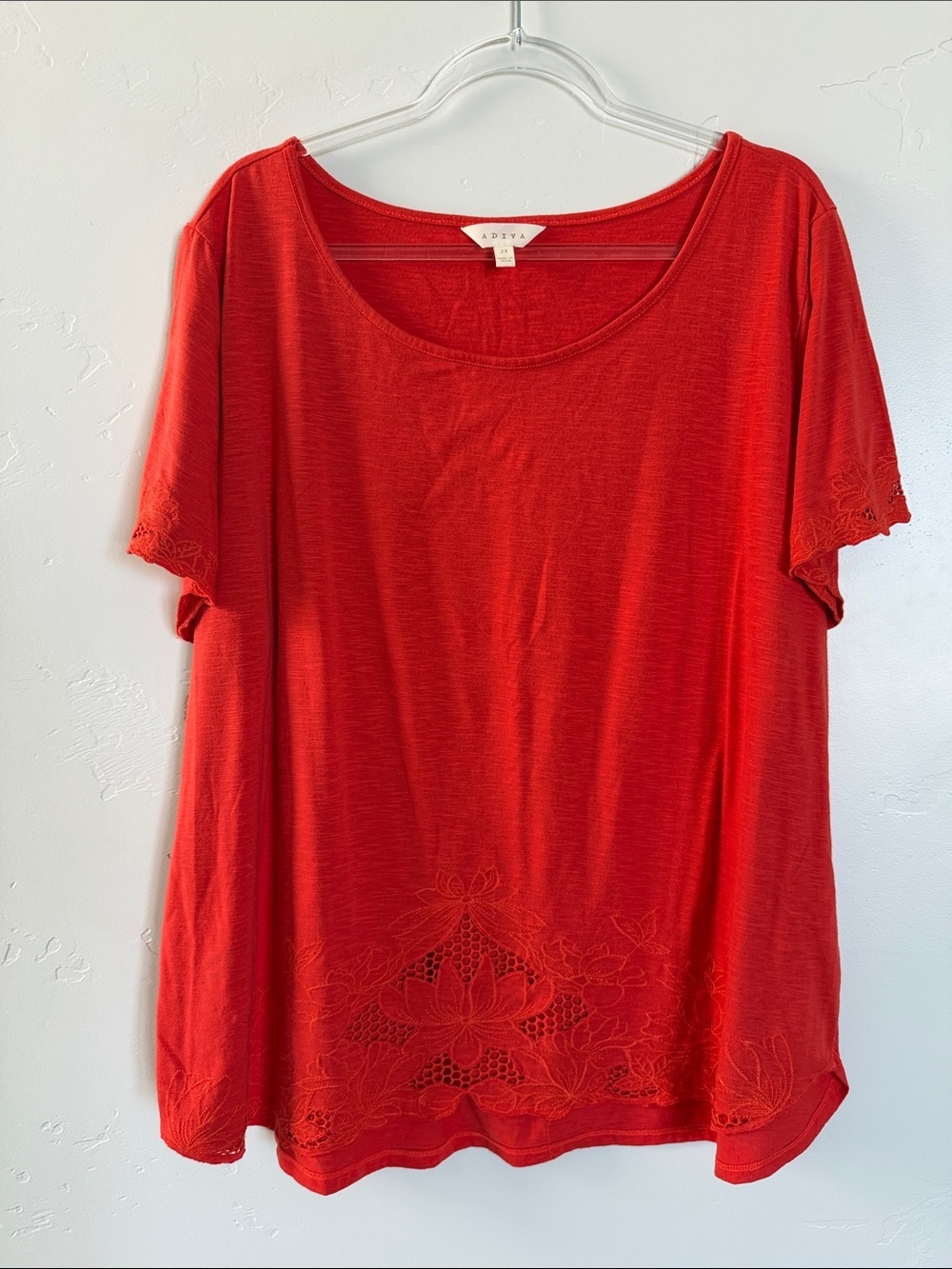 Adiva Short Sleeve Tee Red Scoop Neck Boho Embroidered Hem 2X